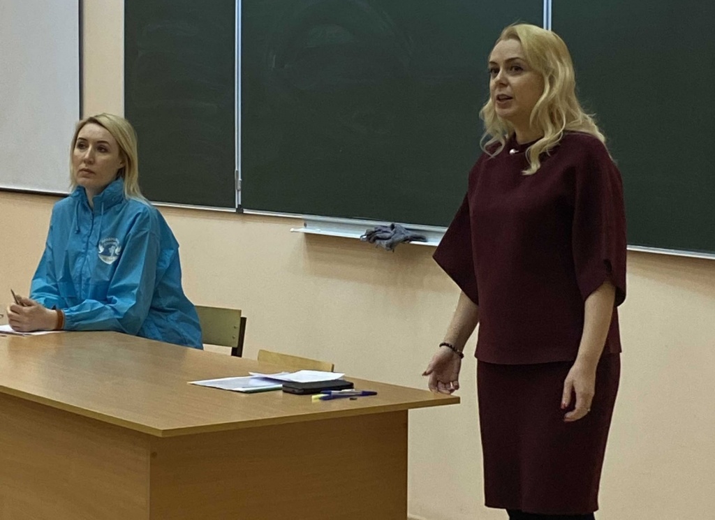 jrJZPXqj984.jpg